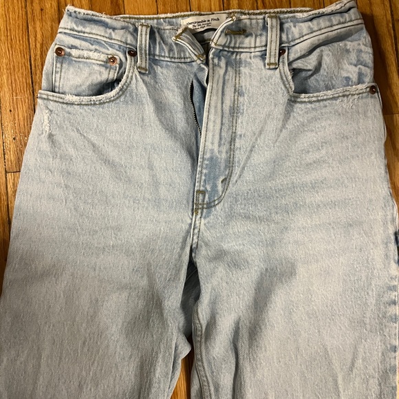 Abercrombie & Fitch 90s Straight Ultra High Rise - Picture 6 of 7